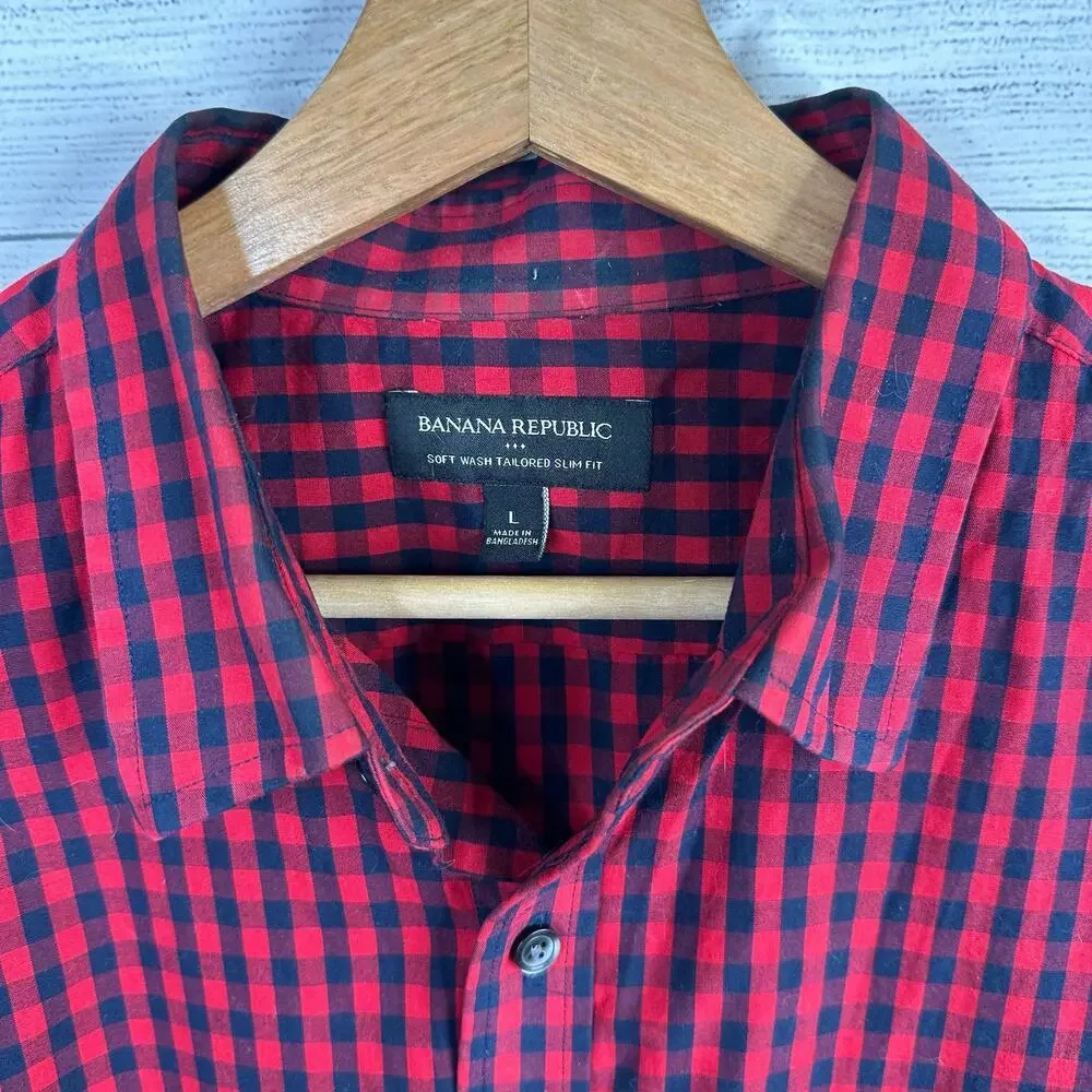 Banana Republic Mens size Large Tailored Slim Fit Button Down Gingham Shirt Red